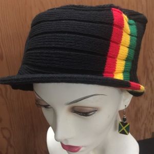 🆕 Rasta knit hat